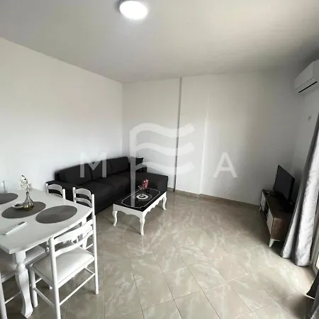 Nirvana 652 * Golem (Tirana)