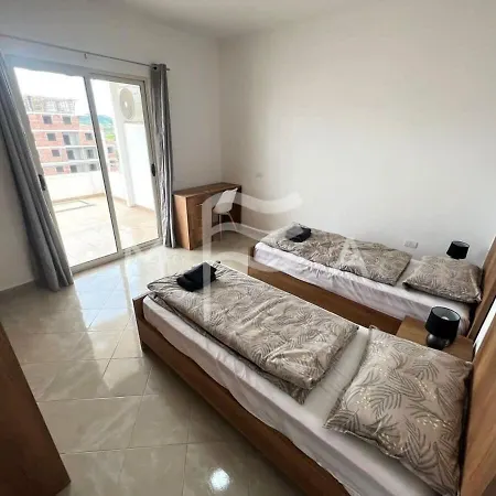 Nirvana 652 Inn Golem (Tirana)